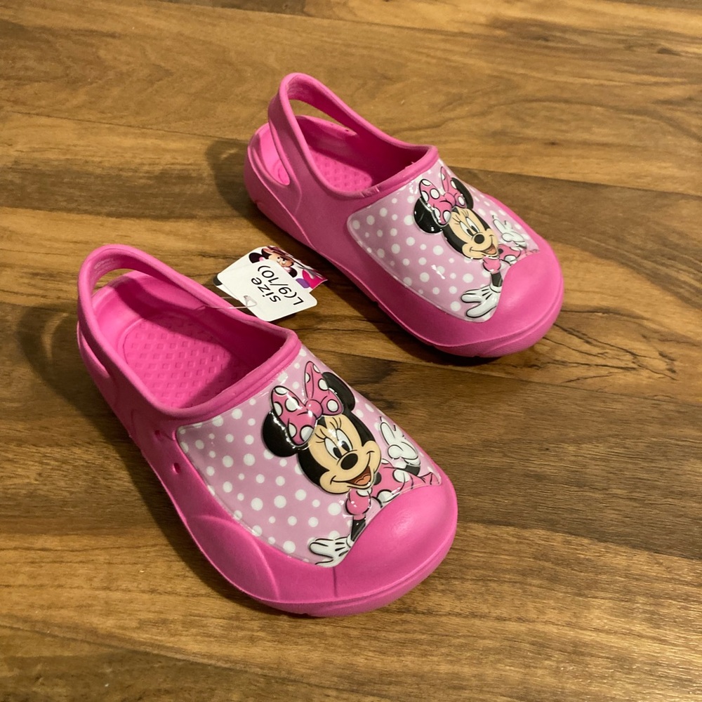 COPY - NWT Minnie Mouse clogs size 9.5